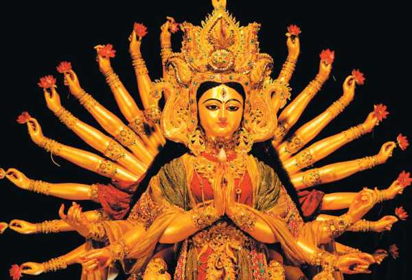 Résultat de recherche d'images pour "déesse shiva plusieurs bras"